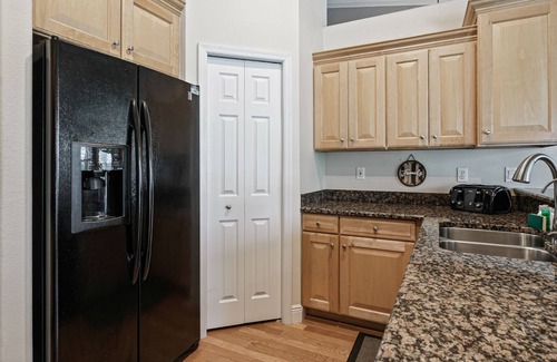 Biggar House | Beautiful updated home with new saltwater pool/lanai, and close to the beaches!