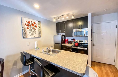 Harbor Village Condo | Beautiful, Updated Inn Building Condo #204