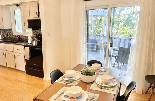 Cole Harbour House | Beautiful Upper Flat 10 Minutes From The Ocean