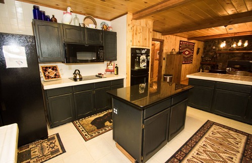 Taos Ski Valley House | Beautiful Upper Valley cabin w/space for large groups! Mountain Paradise!