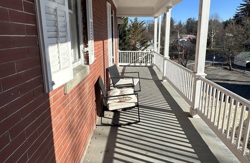 Mercersburg House | Beautiful upscale mansion - 7 minutes from Whitetail!