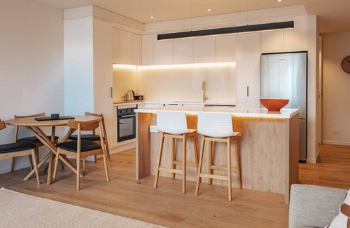 Nelson South Apartment | Beautiful Urban Apartment 4
