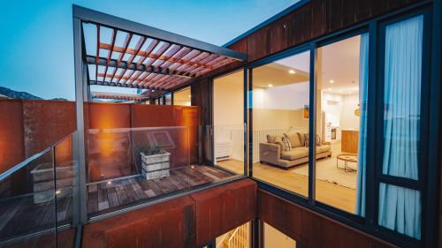 Nelson City Centre Apartment | Beautiful urban apartment 1