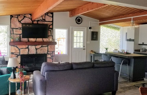 Cascade-Chipita Park House | Beautiful Mountain Escape with outdoor hot tub