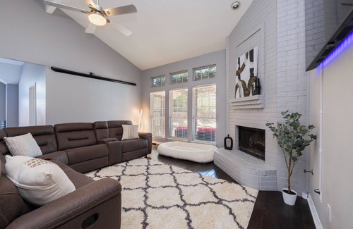 North Richland Hills House | Beautiful Gardens & Pool, pets stay free! 4 beds + Arcade