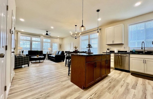 Maud House | Beautiful NEW Ranch Home with a large deck & games