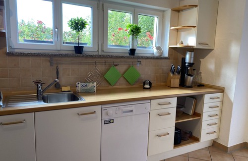 Ludwigshafen Apartment | Beautiful vacation apartment just 500 meters from the lake