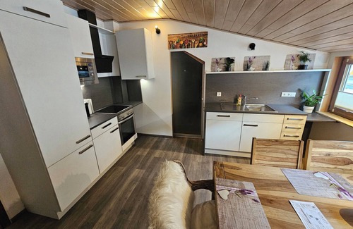 Bad Konig Apartment | Beautiful vacation apartment on the edge of the forest with three bedrooms.