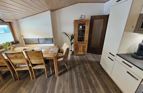 Bad Konig Apartment | Beautiful vacation apartment on the edge of the forest with three bedrooms.