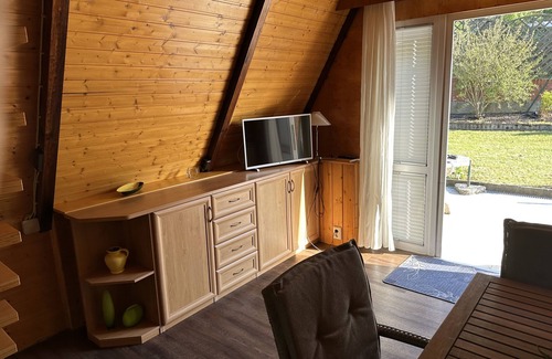 Klein Nemerow House | Beautiful vacation home "Finnhütte" with 2 terraces + WLAN