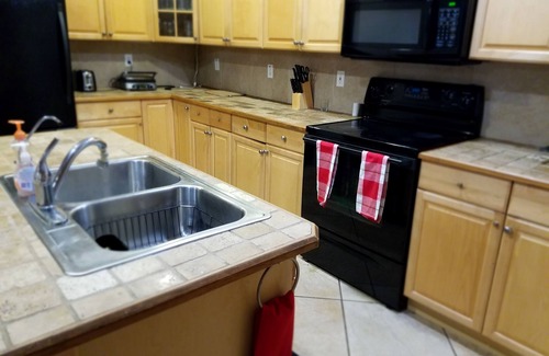 Okeechobee House | Beautiful Vacation Home Across from Lake Okeechobee