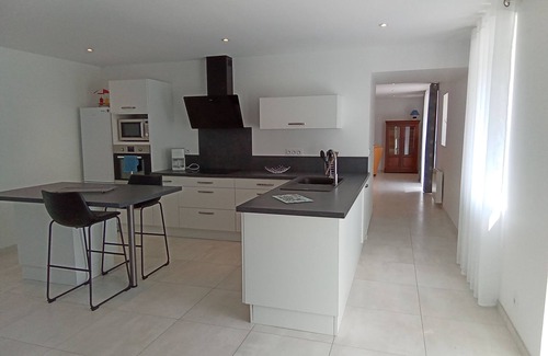 Pluherlin House | Beautiful vacation home 2km from ROCHEFORT EN TERRE