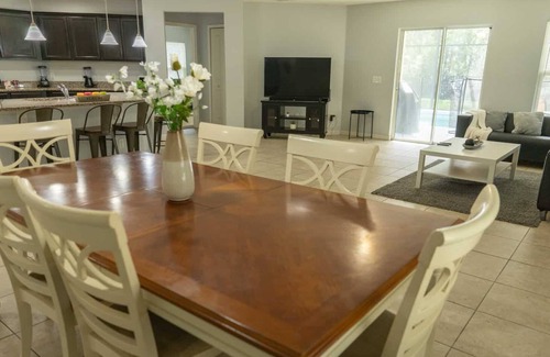 Crystal Cove House | Beautiful vacation home near Disney