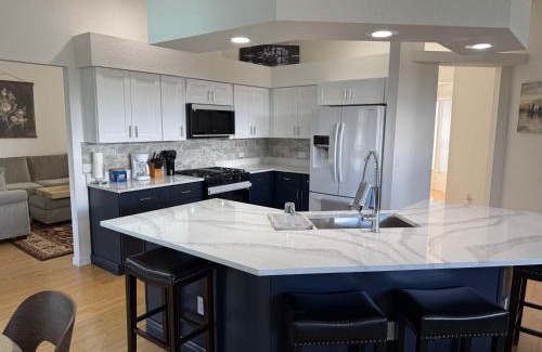 Spring Hill House | Beautiful vacation home on the hill