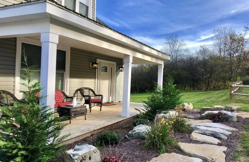 Donegal House | Beautiful Vacation Home in Champion (Seven Springs)