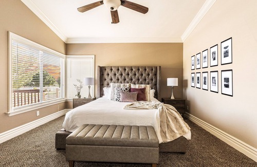Val Vista Lakes House | Beautiful Val Vista Lakes Stunning Oasis, Amazing Pool + Spa, + 6 Beds