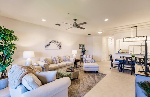 Fort Myers House | Beautiful Verandah Fort Meyers Florida We cannot accommodate short term notice.