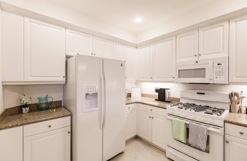 Fort Myers House | Beautiful Verandah Fort Meyers Florida We cannot accommodate short term notice.