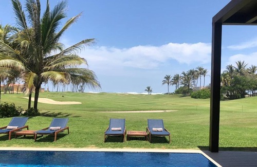 Acapulco Villa | Beautiful Villa in Tres Vidas Golf Club