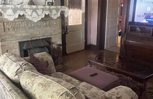 Downtown Riverside Apartment | Beautiful Victorian home close to downtown Riverside!