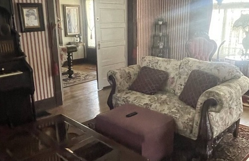 Downtown Riverside Apartment | Beautiful Victorian home close to downtown Riverside!