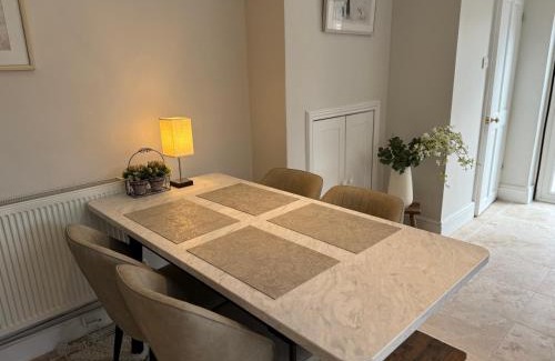Headington House | Beautiful Victorian Home near central Oxford
