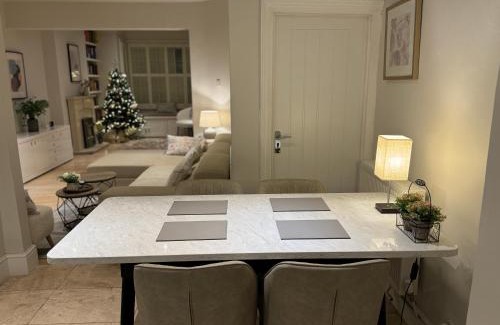 Headington House | Beautiful Victorian Home near central Oxford
