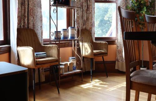 Fields Corner West Apartment | Beautiful Victorian house, Great Views, free parking