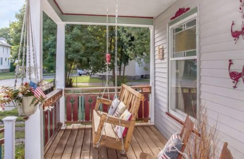 Cheboygan House | Beautiful Victorian in Downtown Cheboygan