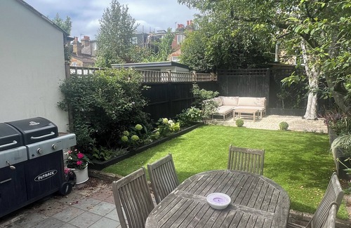 Thornton House | Beautiful Victorian townhouse close to tube!