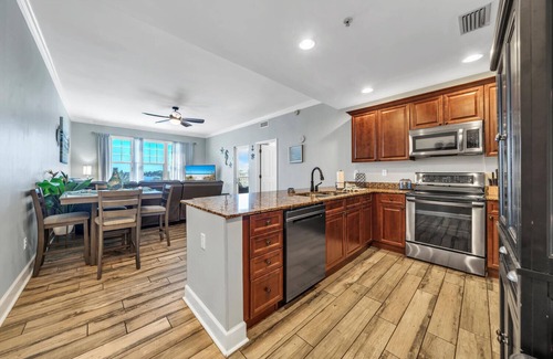 Upper Grand Lagoon Condo | ⭐Beautiful Views-Resort Pool-Spa-Reflections 402⭐
