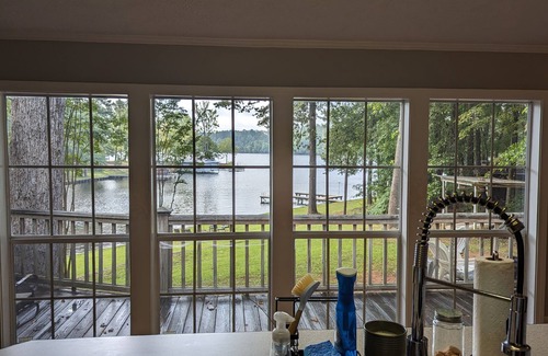 Milledgeville House | Beautiful view, great location - Dock, yard, fire pit - 3BR/2BA, two kings!