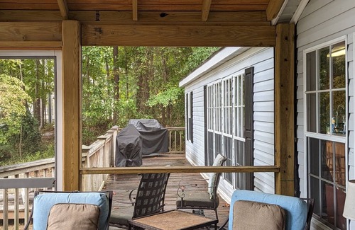 Milledgeville House | Beautiful view, great location - Dock, yard, fire pit - 3BR/2BA, two kings!