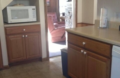 Luna Pier House | Beautiful View Of Lake Erie From Every Room Of The House/Sleeps 8