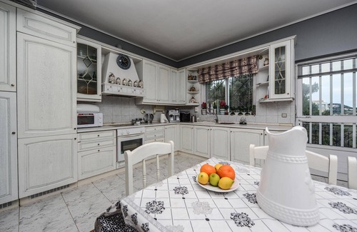 Theologos Apartment | Beautiful view of the sea and the mountains