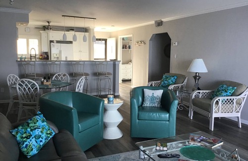 Punta Rassa Condo | Beautiful Views Just Steps to the gulf!