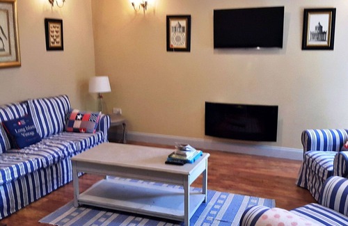 Breedon on the Hill House | Beautiful villa for 4 people with WIFI, TV, pets allowed and parking