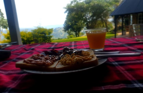 Botha's Hill Villa | Beautiful villa with the best view of 1000 hills