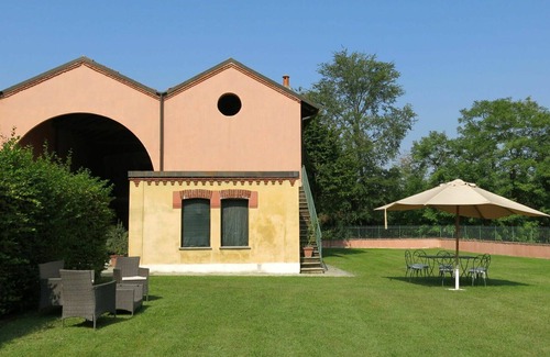 Fubine Villa | Beautiful villa for 8 people with WIFI, pool, TV, patio, pets allowed and parking