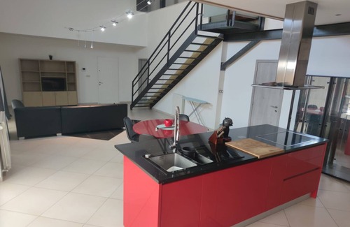 Montignies-sur-Sambre Villa | Beautiful Villa 8 bedrooms/20 people, for your parties, reunions, seminars or large families.