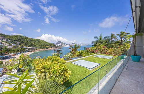 Vidigal Villa | Beautiful villa by the sea in Leblon - Leb010