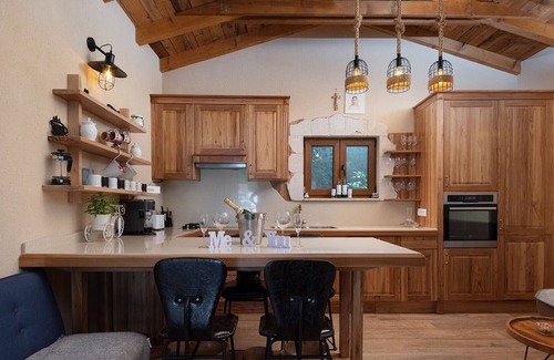 Trn Villa | Beautiful Villa California