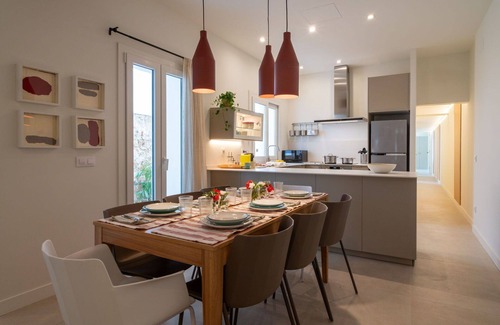 Malgrat de Mar House | Beautiful villa for 7 guests with WIFI, private pool, A/C, TV, patio and parking