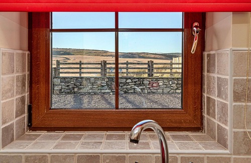 Glandyfi House | Beautiful villa for 6 guests with WIFI, TV, terrace and pets allowed