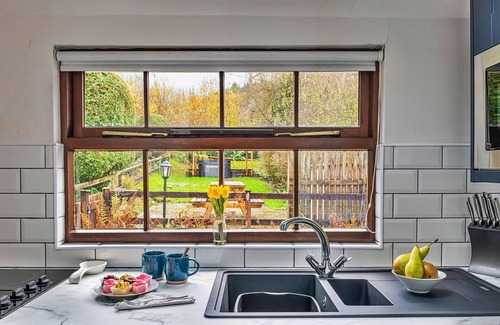 Dolwyddelan House | Beautiful villa for 5 guests with hot tub, WIFI, TV, terrace and parking