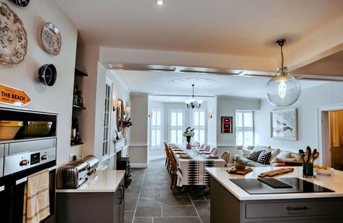 Kingsand House | Beautiful villa for 12 guests with WIFI, TV and pets allowed