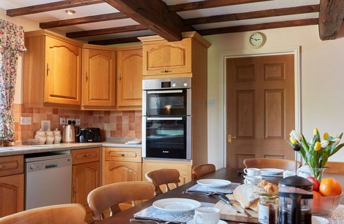 Dalbury Lees House | Beautiful villa for 14 guests with WIFI, TV and parking