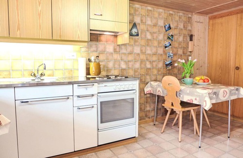 Frutigen Villa | Beautiful villa for 3 people with WIFI, TV, pets allowed and panoramic view