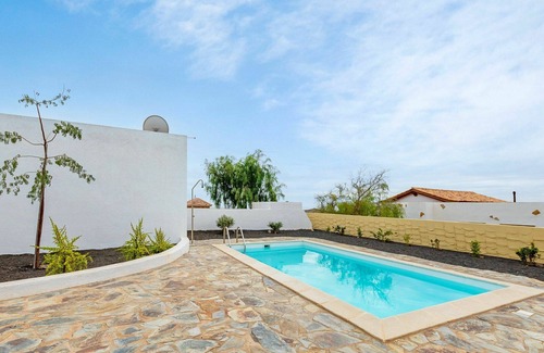 Parque Holandes House | Beautiful villa for 6 people with WIFI, private pool, TV, terrace and parking
