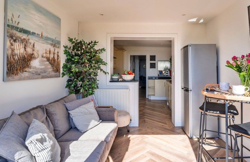 Mynytho House | Beautiful villa for 7 guests with WIFI, balcony and pets allowed